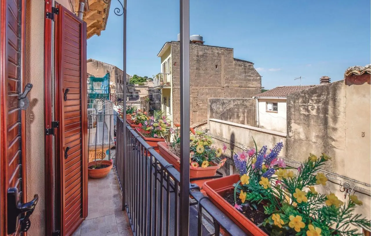 2 Bedroom Beautiful Home In Ragusa Rg Italie